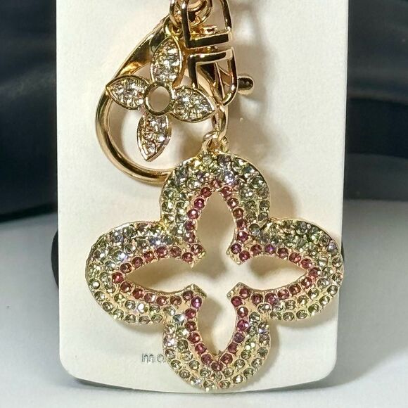 BAG CHARM Crystal Clover Keychain Charm - Pink & Gold Accent - Picture 2 of 7